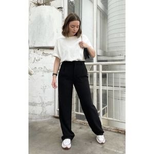 NEW! Aritzia Effortless Pant
